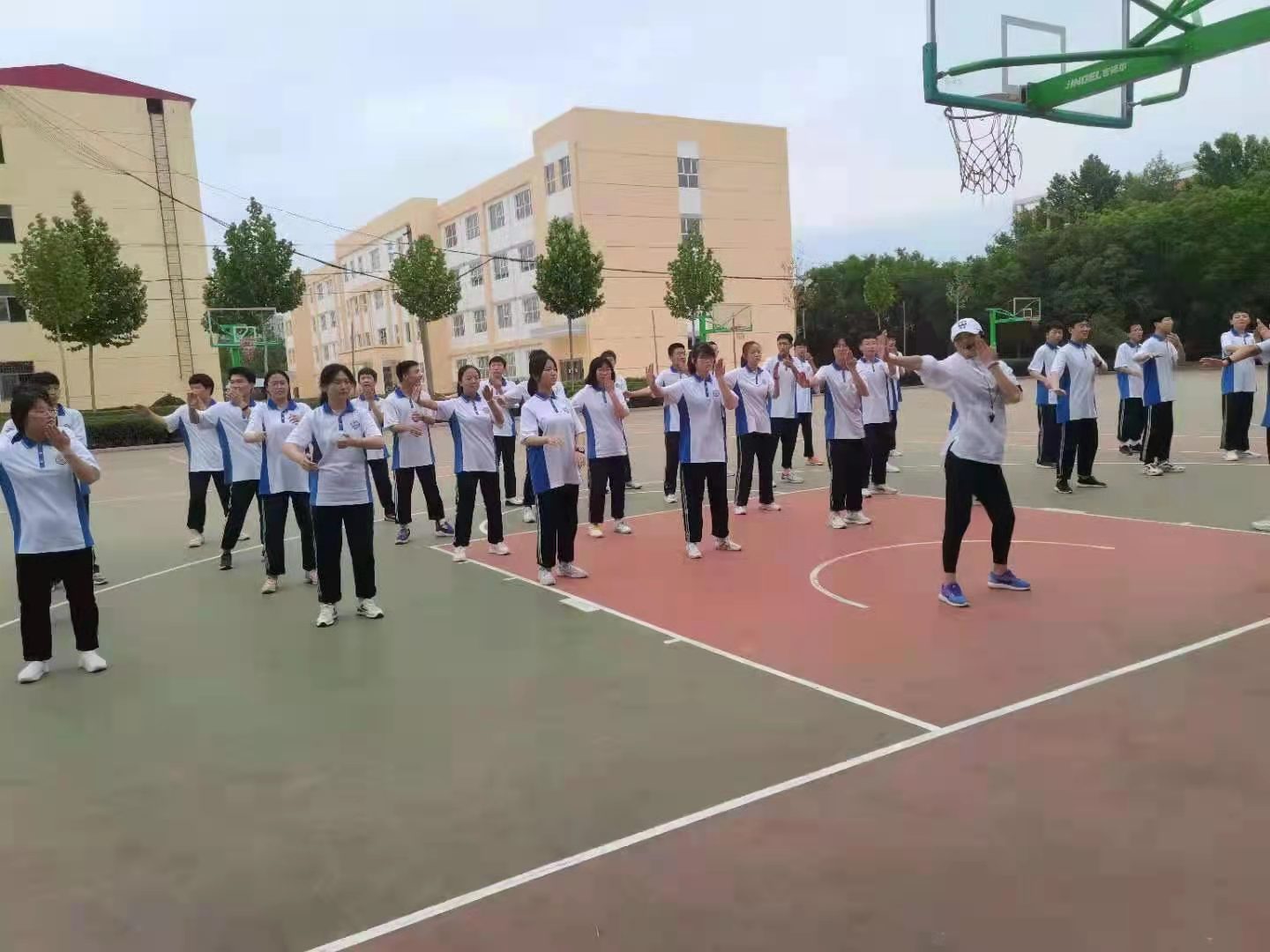 青年教师汇报课圆满结束(图3)